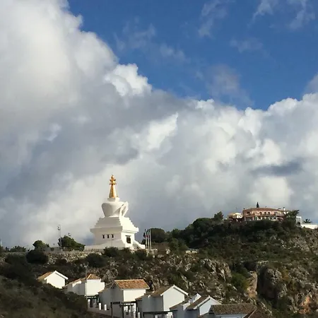 66 * La Mairena